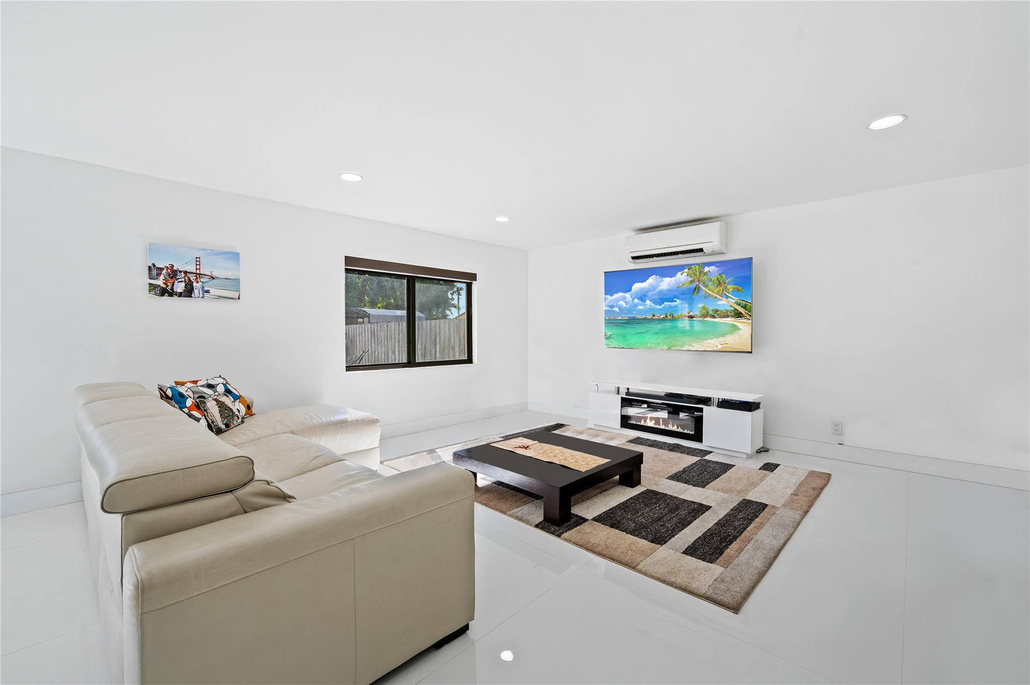 4314 Roosevelt Street Hollywood, FL 33021 - Photo 12 of 36 Photo 12