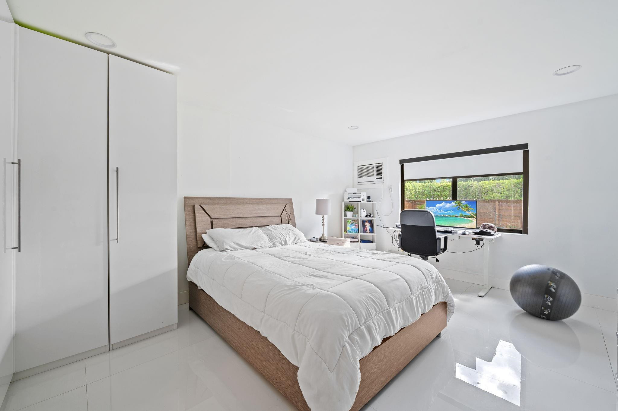 4314 Roosevelt Street Hollywood, FL 33021 - Photo 19 of 36 Photo 19