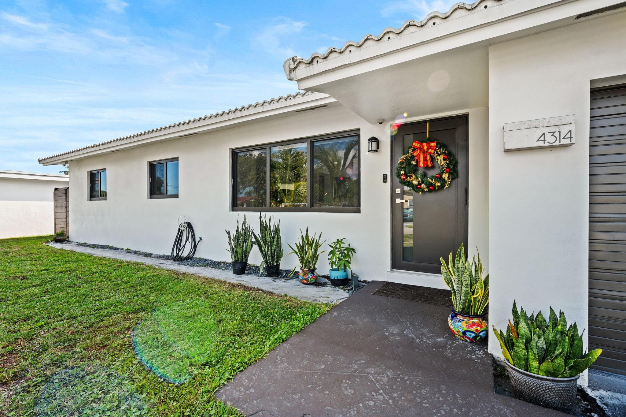 4314 Roosevelt Street Hollywood, FL 33021 - Photo 3 of 36 Photo 3