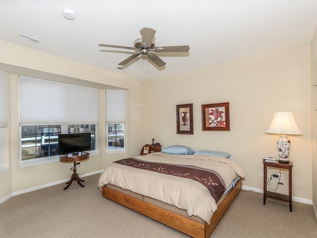 861 Voyage Way Elgin, IL 60124 - Photo 14 of 26