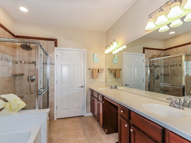 861 Voyage Way Elgin, IL 60124 - Photo 16 of 26