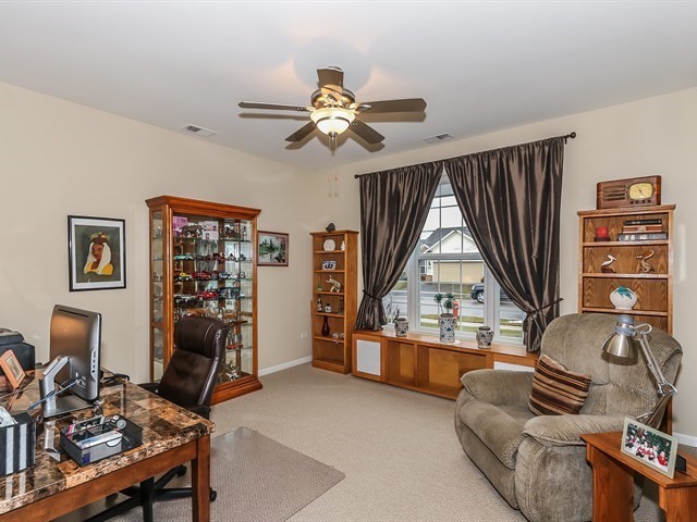 861 Voyage Way Elgin, IL 60124 - Photo 18 of 26
