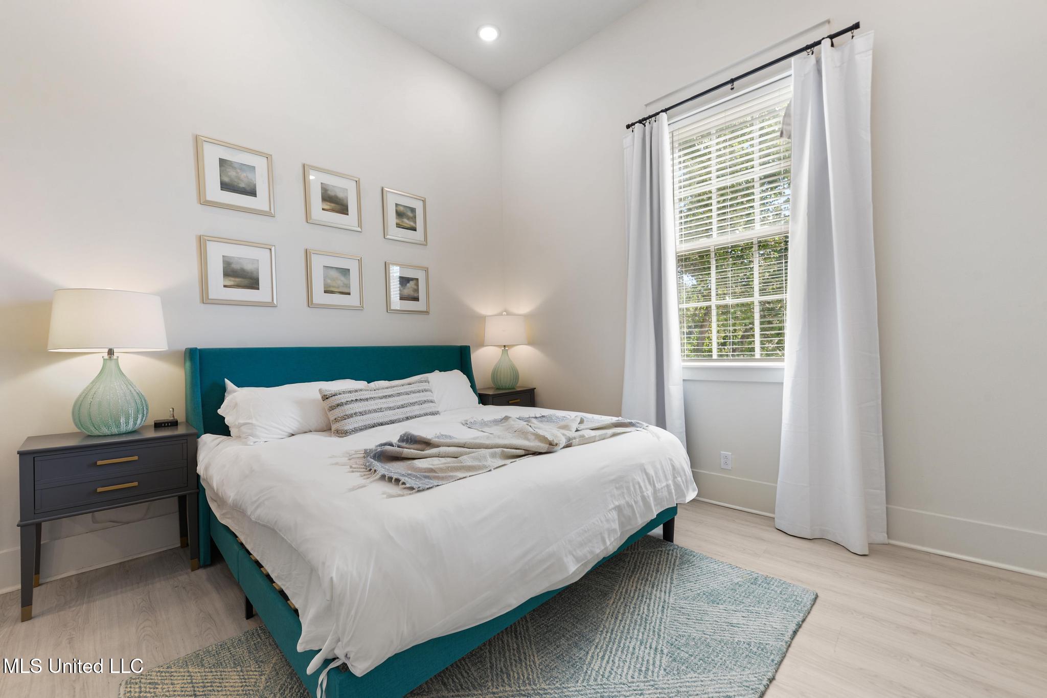 315 Main Street, Unit I Bay St. Louis, MS 39520 - Photo 17 of 31 016