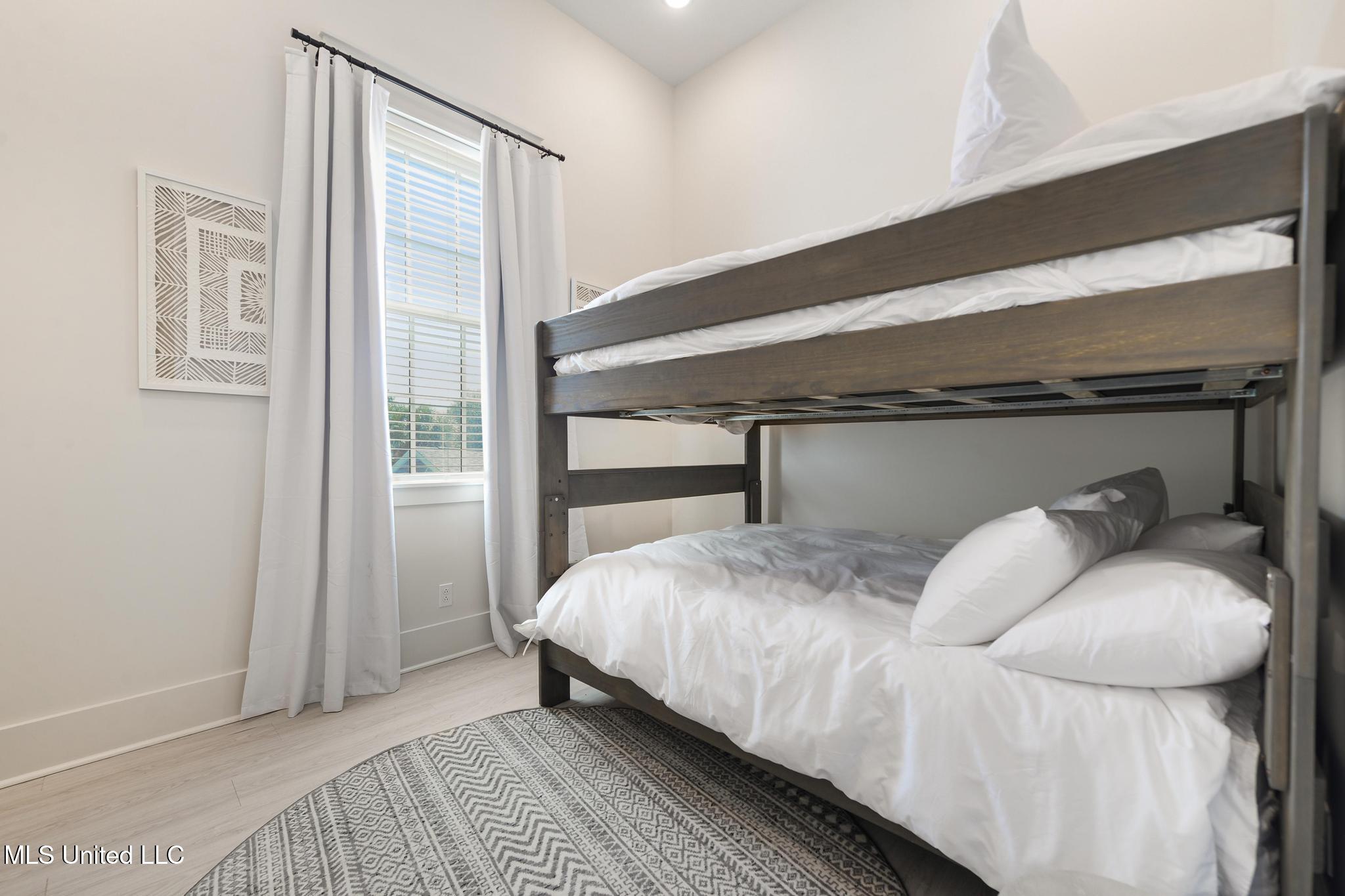 315 Main Street, Unit I Bay St. Louis, MS 39520 - Photo 20 of 31 019