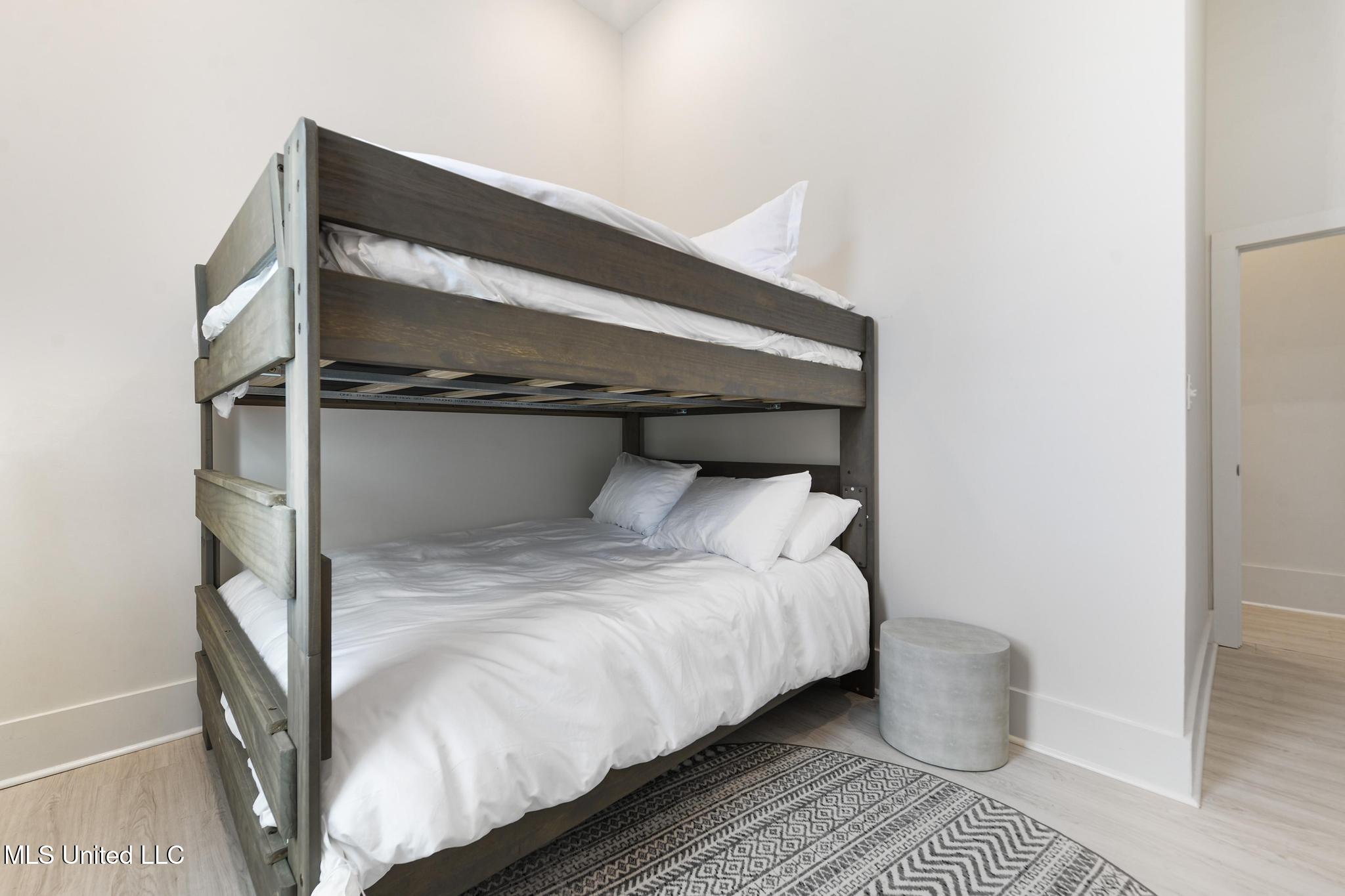 315 Main Street, Unit I Bay St. Louis, MS 39520 - Photo 21 of 31 020