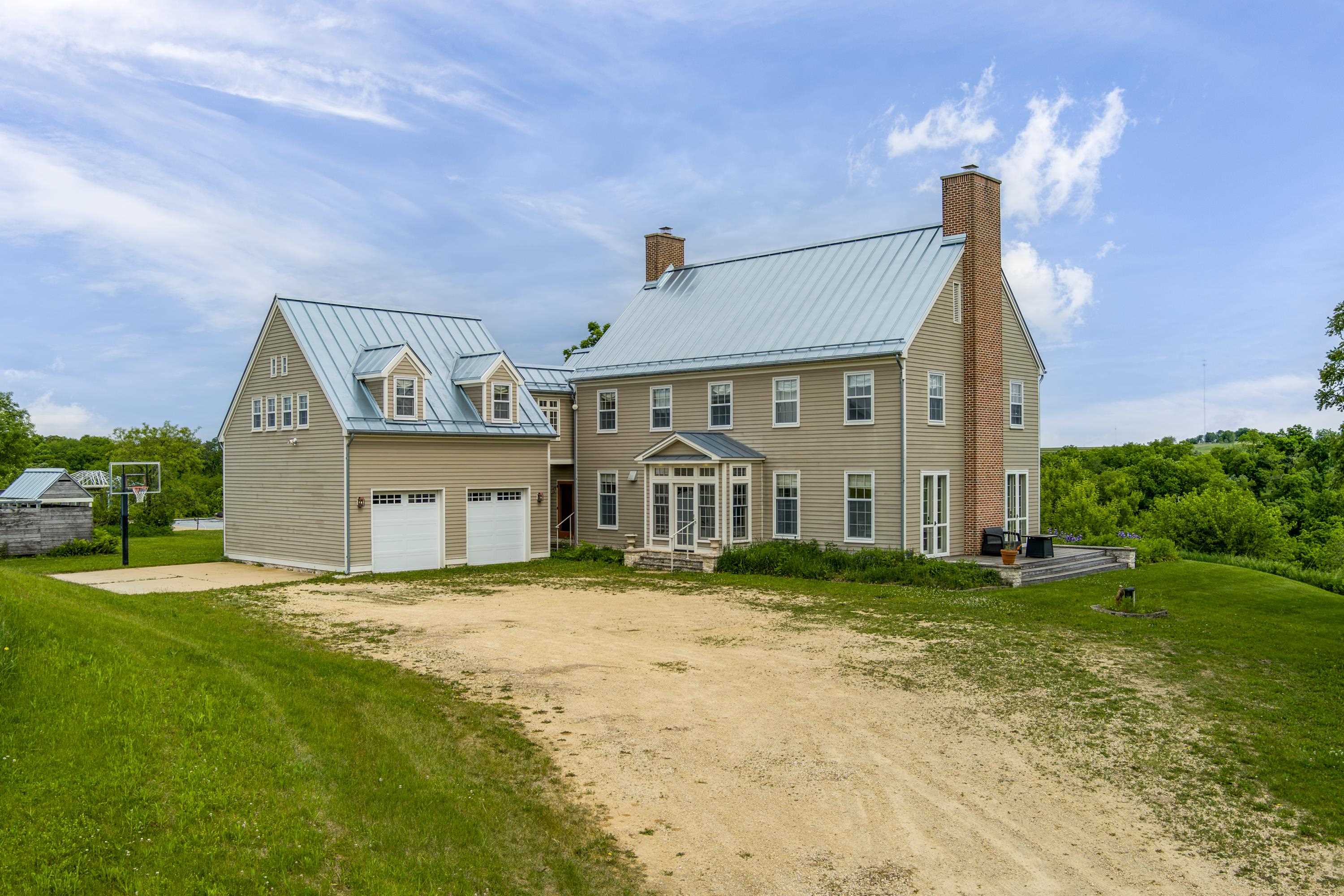 4275 Norwegian Hollow Road Dodgeville, WI 53533 - Photo 2 of 71