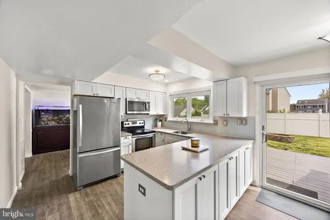$400,000 | 1905 South Woodmill Drive, Wilmington, DE 19808
