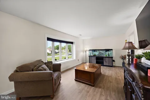 $400,000 | 1905 South Woodmill Drive, Wilmington, DE 19808