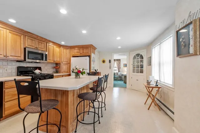 $779,000 | 30 Canterbury Street, Andover, MA 01810