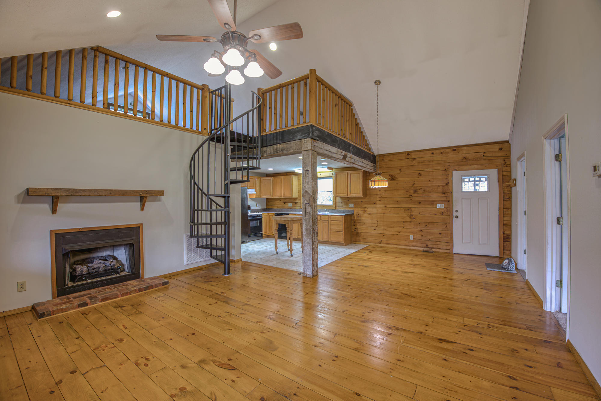 20473 Monroe Road Damascus, VA 24236 - Photo 3 of 40 2021-03-12 13.17.44_17-s-sharpen