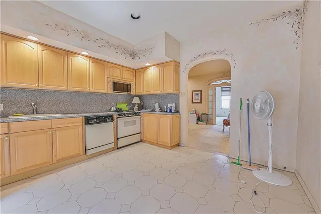 $1,149,000 | 1016 Avenue X | Sheepshead Bay