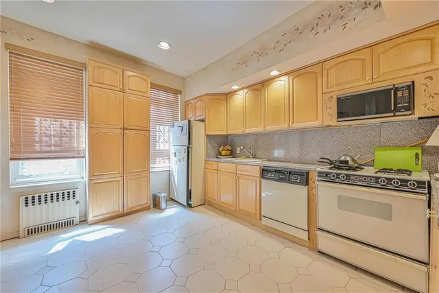 $1,149,000 | 1016 Avenue X | Sheepshead Bay