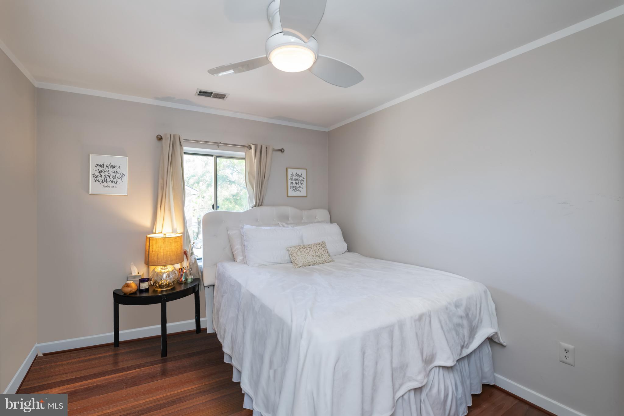 162 West Barre Street, Unit R21 Baltimore, MD 21201 - Photo 16 of 29 Second bedroom