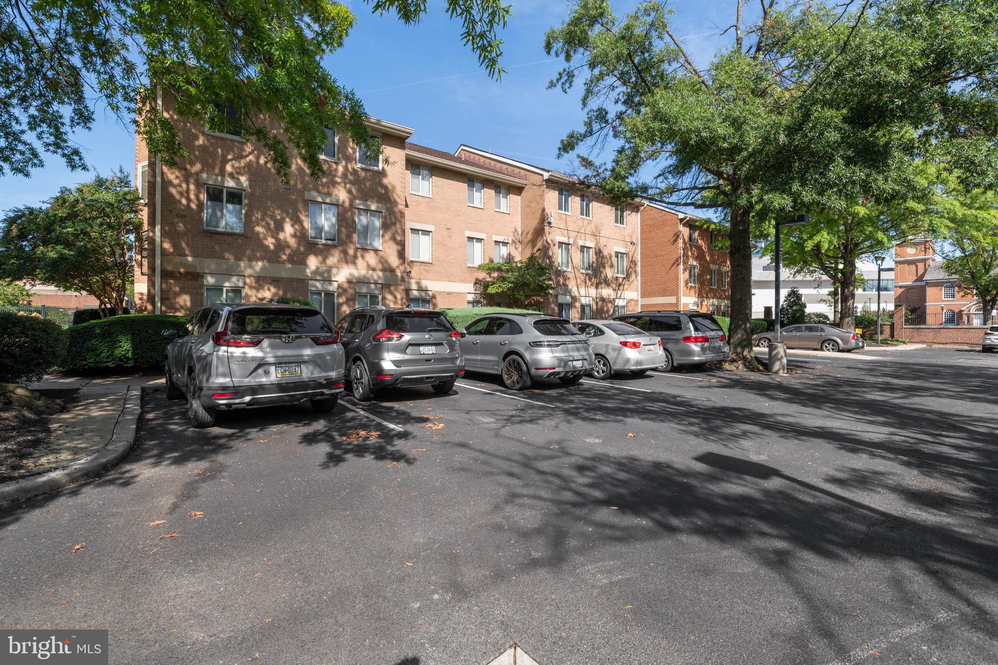 162 West Barre Street, Unit R21 Baltimore, MD 21201 - Photo 22 of 29 Secure parking lot