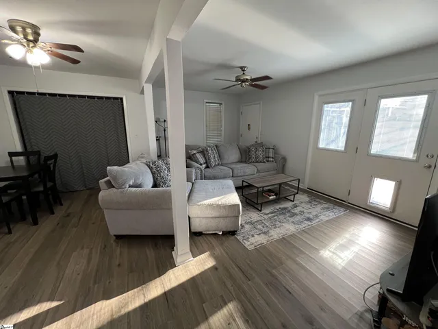 $139,900 | 3706 East North Street, Unit L3, Greenville, SC 29615