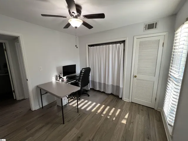 $139,900 | 3706 East North Street, Unit L3, Greenville, SC 29615