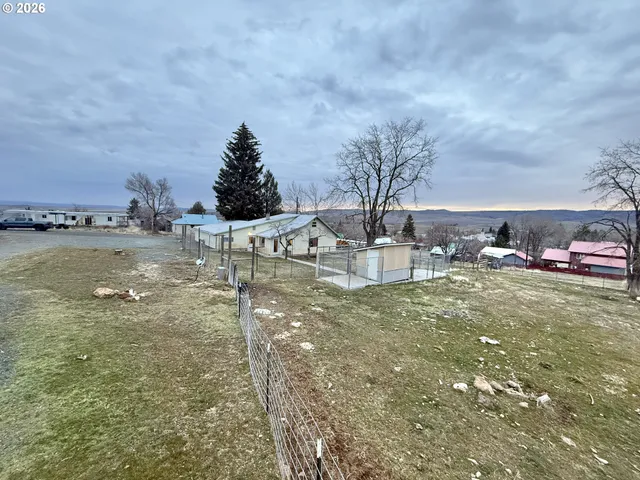 $299,000 | 455 3rd Street, Long Creek, OR 97856