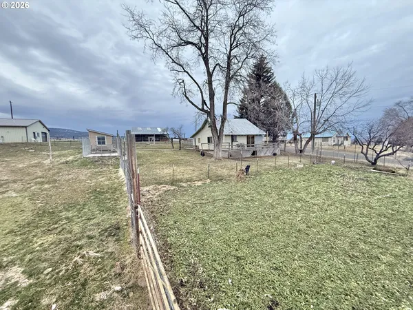 $299,000 | 455 3rd Street, Long Creek, OR 97856