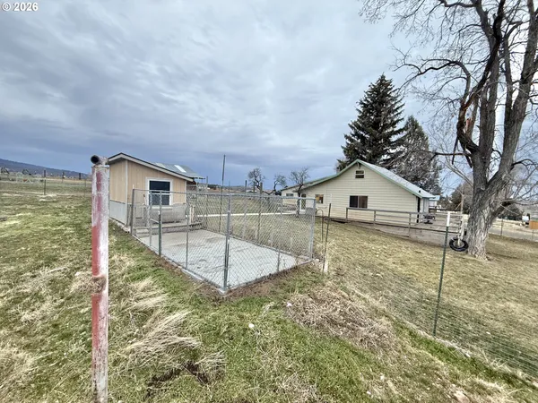 $299,000 | 455 3rd Street, Long Creek, OR 97856