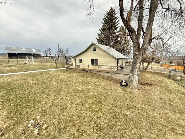 $299,000 | 455 3rd Street, Long Creek, OR 97856