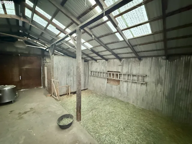 $299,000 | 455 3rd Street, Long Creek, OR 97856