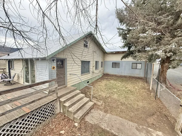 $299,000 | 455 3rd Street, Long Creek, OR 97856