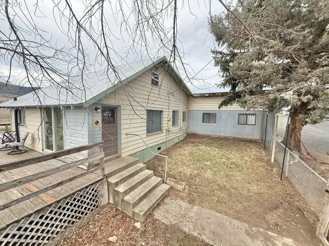 $299,000 | 455 3rd Street, Long Creek, OR 97856