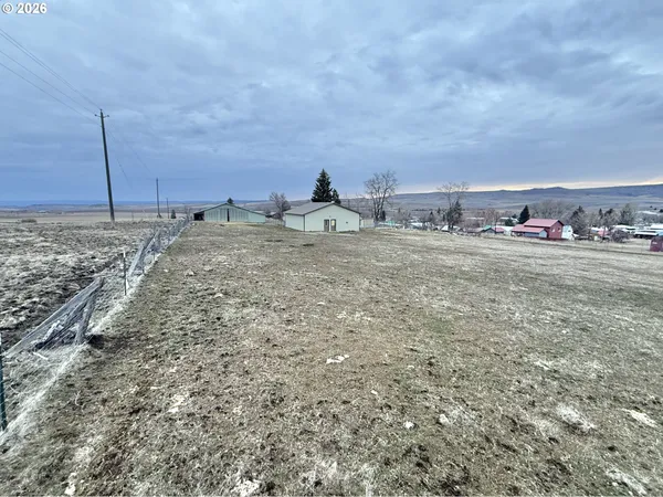 $299,000 | 455 3rd Street, Long Creek, OR 97856