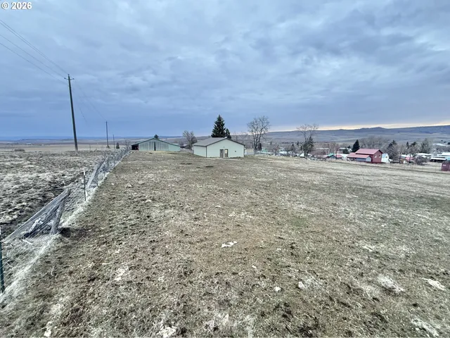 $299,000 | 455 3rd Street, Long Creek, OR 97856