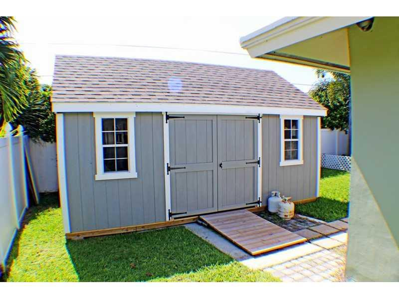 2988 Cadiz Road Boca Raton, FL 33432 - Photo 11 of 20 Storage