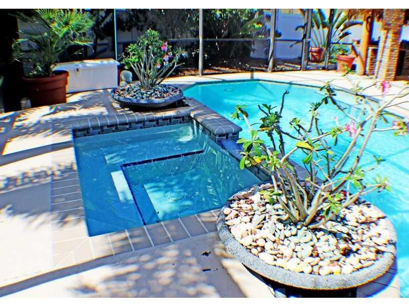2988 Cadiz Road Boca Raton, FL 33432 - Photo 7 of 20 Hot Tub/Sauna