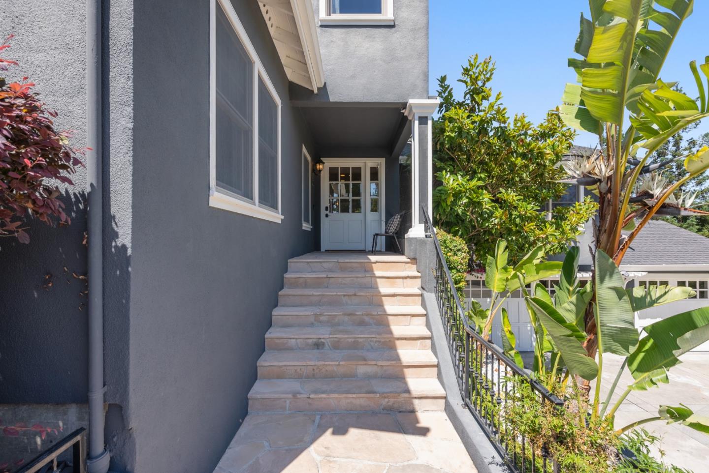 125 Dover Street Los Gatos, CA 95032 - Photo 7 of 49 a front view of a house with a yard