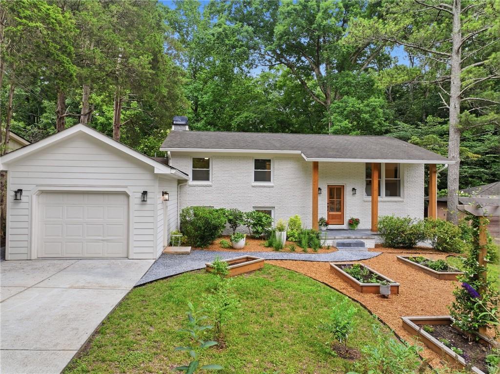 2003 Commodore Lane Atlanta, GA 30341 - Photo 4 of 59