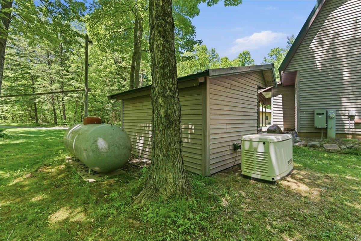 14754 North McComb Lake Road Mountain, WI 54149 - Photo 6 of 82