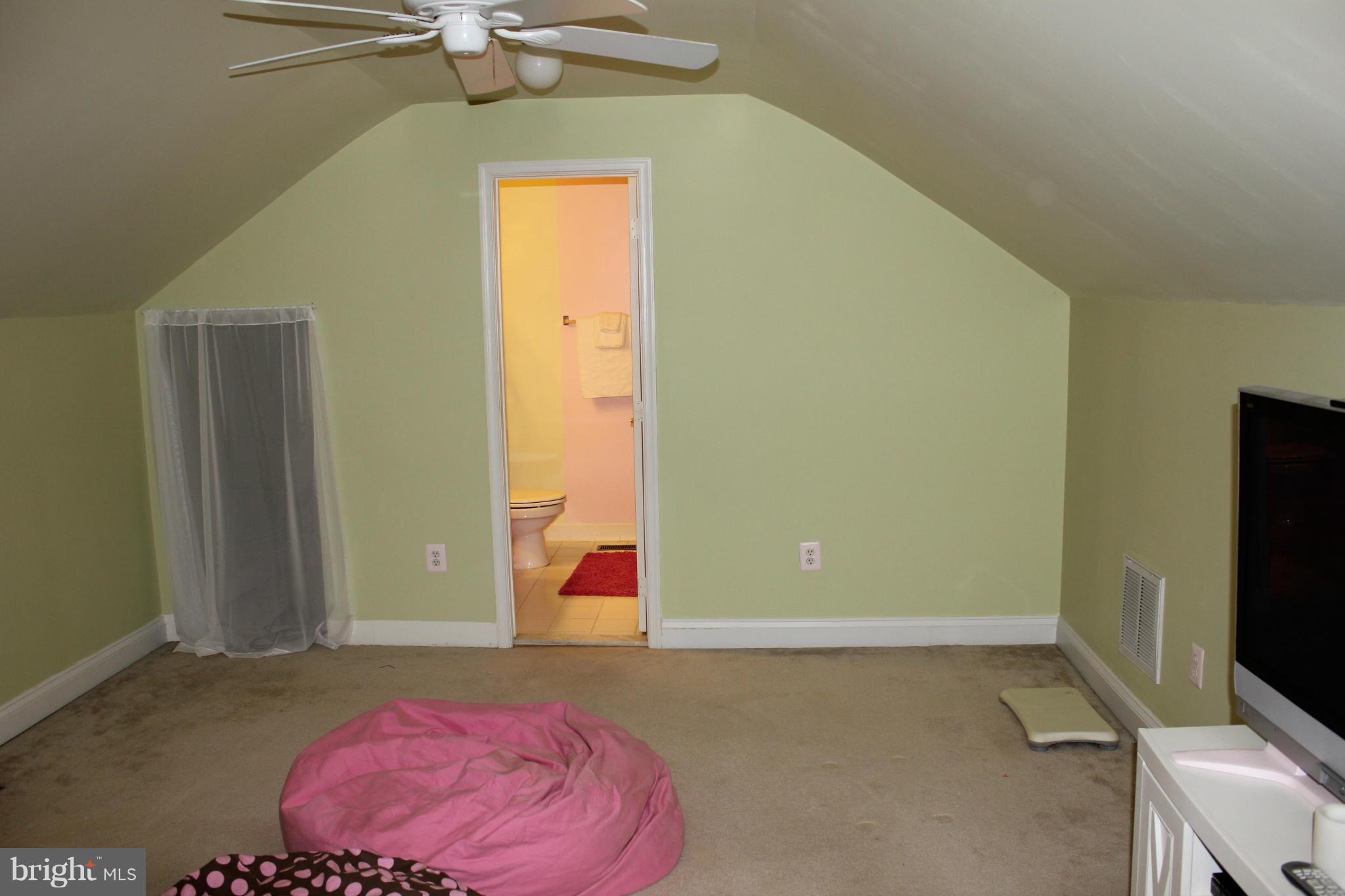 542 Coover Road Annapolis, MD 21401 - Photo 16 of 20 Interior (General)