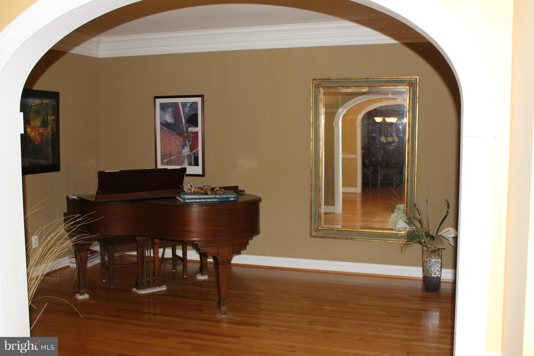 542 Coover Road Annapolis, MD 21401 - Photo 19 of 20 Living Room
