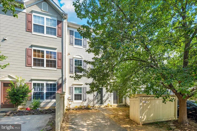 $2,650 | 161 Heathfield Drive, Frederick, MD 21702