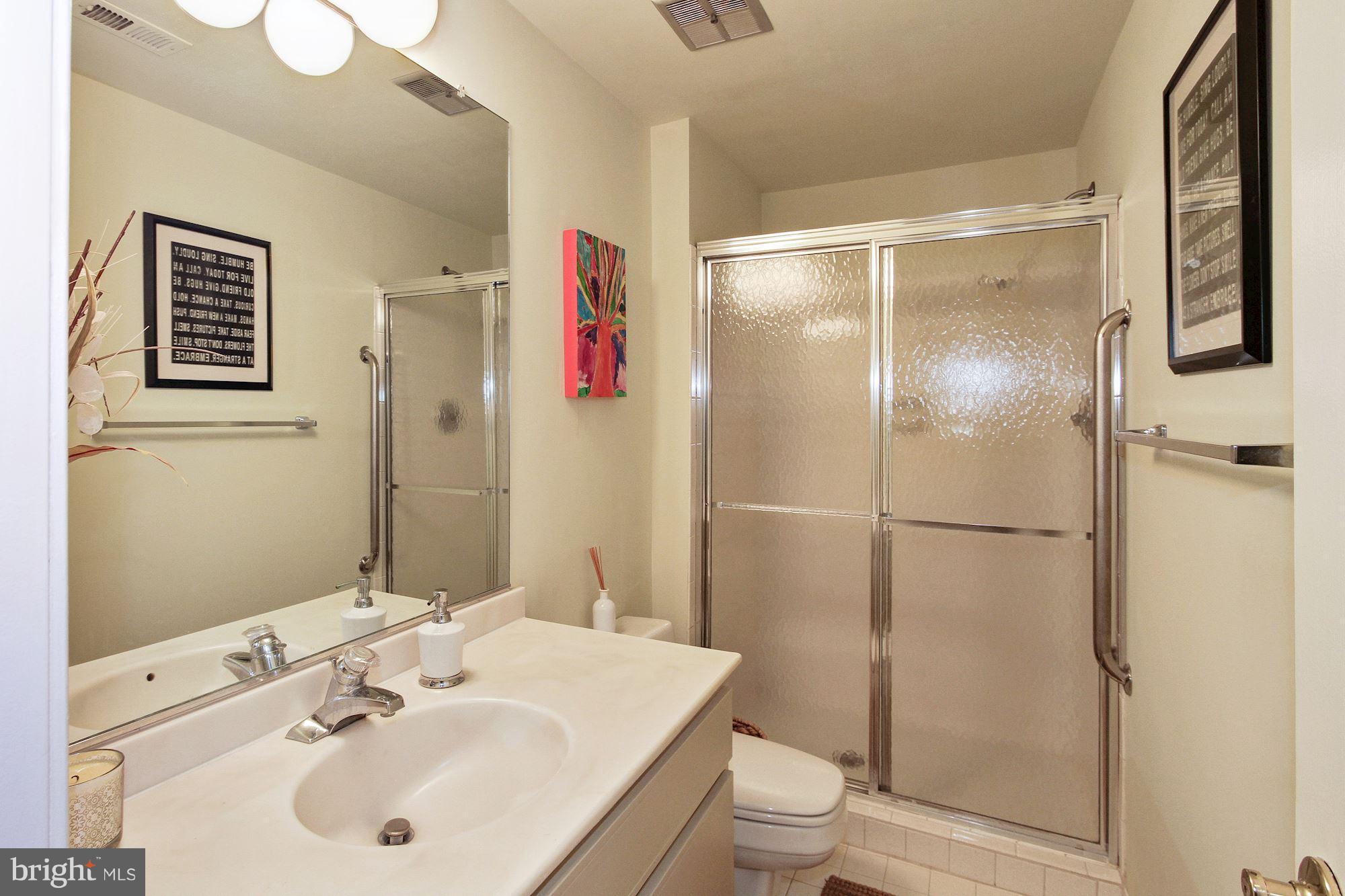 8029 Quarry Ridge Way Bethesda, MD 20817 - Photo 24 of 30 Bath