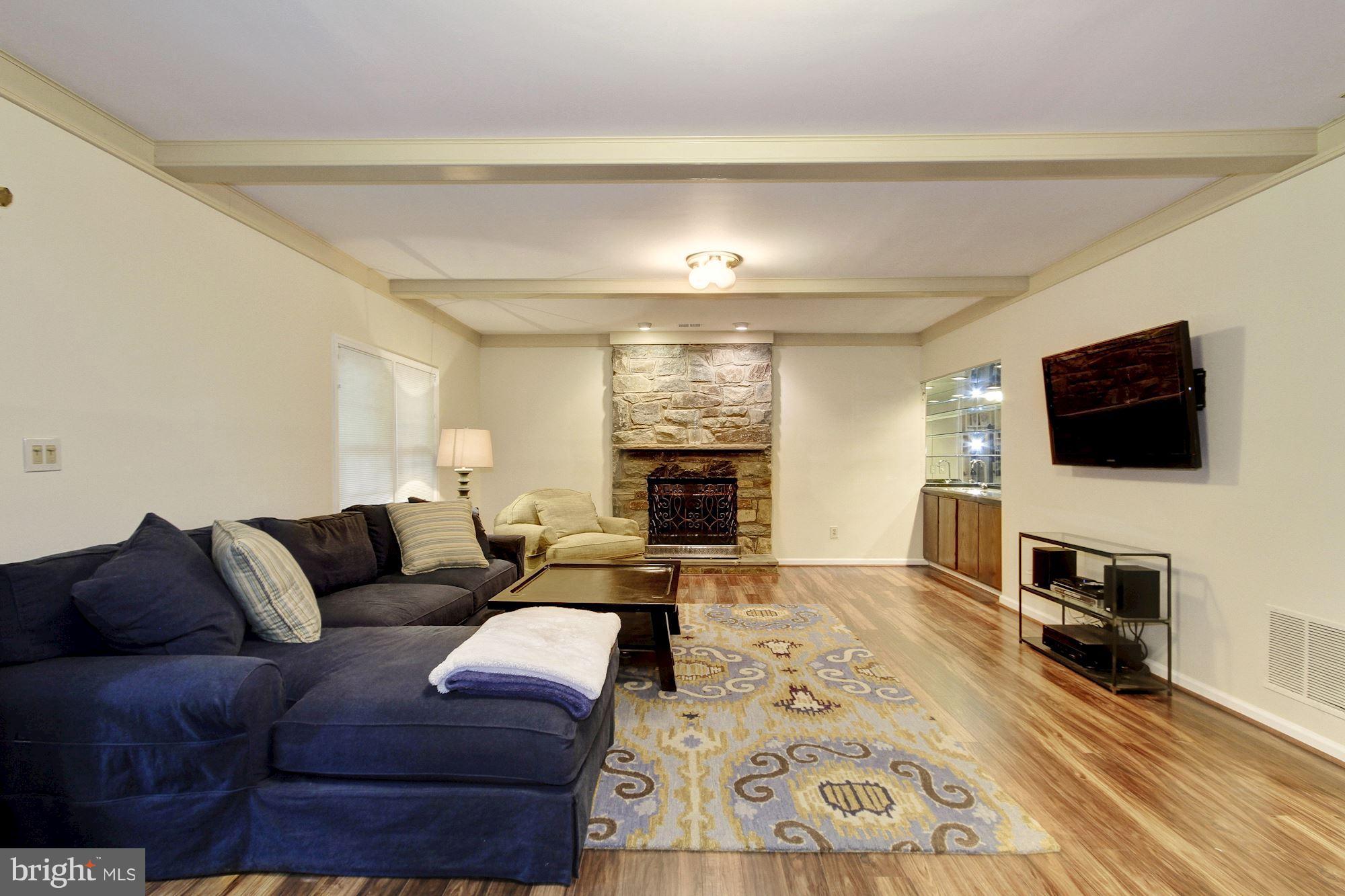 8029 Quarry Ridge Way Bethesda, MD 20817 - Photo 26 of 30 Family Room