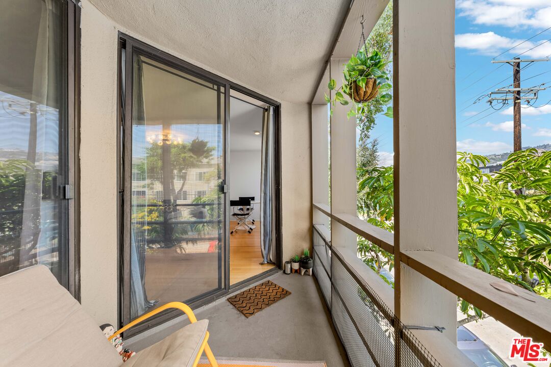 750 North Kings Road, Unit 204 Los Angeles, CA 90069 - Photo 21 of 23
