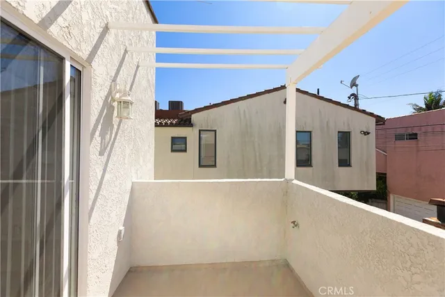 $1,399,900 | 229 La Verne Avenue, Long Beach, CA 90803