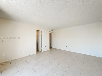 $239,000 | 7300 Wayne Avenue, Unit 211, Miami Beach, FL 33141