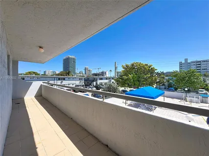 $239,000 | 7300 Wayne Avenue, Unit 211, Miami Beach, FL 33141