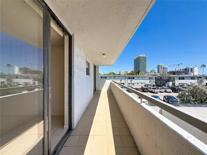 $239,000 | 7300 Wayne Avenue, Unit 211, Miami Beach, FL 33141