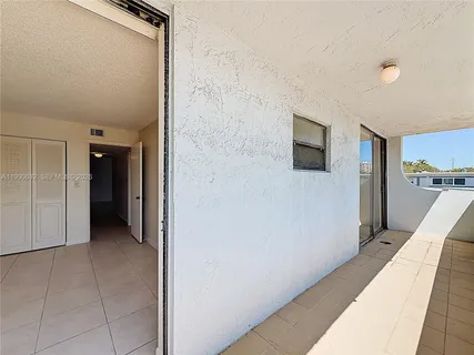 $239,000 | 7300 Wayne Avenue, Unit 211, Miami Beach, FL 33141