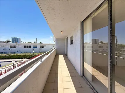$239,000 | 7300 Wayne Avenue, Unit 211, Miami Beach, FL 33141