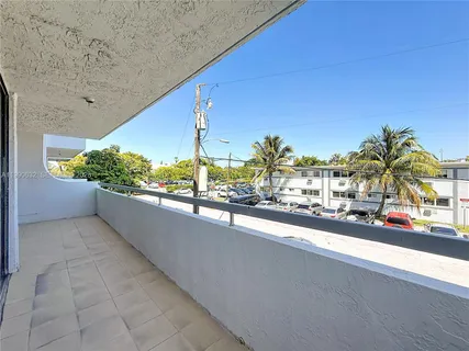 $239,000 | 7300 Wayne Avenue, Unit 211, Miami Beach, FL 33141