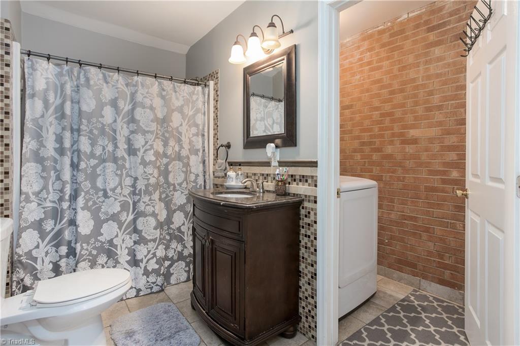 3209 Dillon Road Jamestown, NC 27282 - Photo 14 of 28 Gallery Image 14