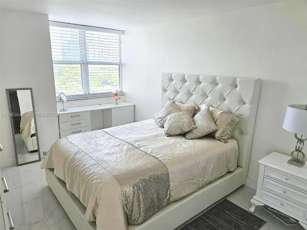 $3,500 | 770 Claughton Island Drive, Unit 602, Miami, FL 33131