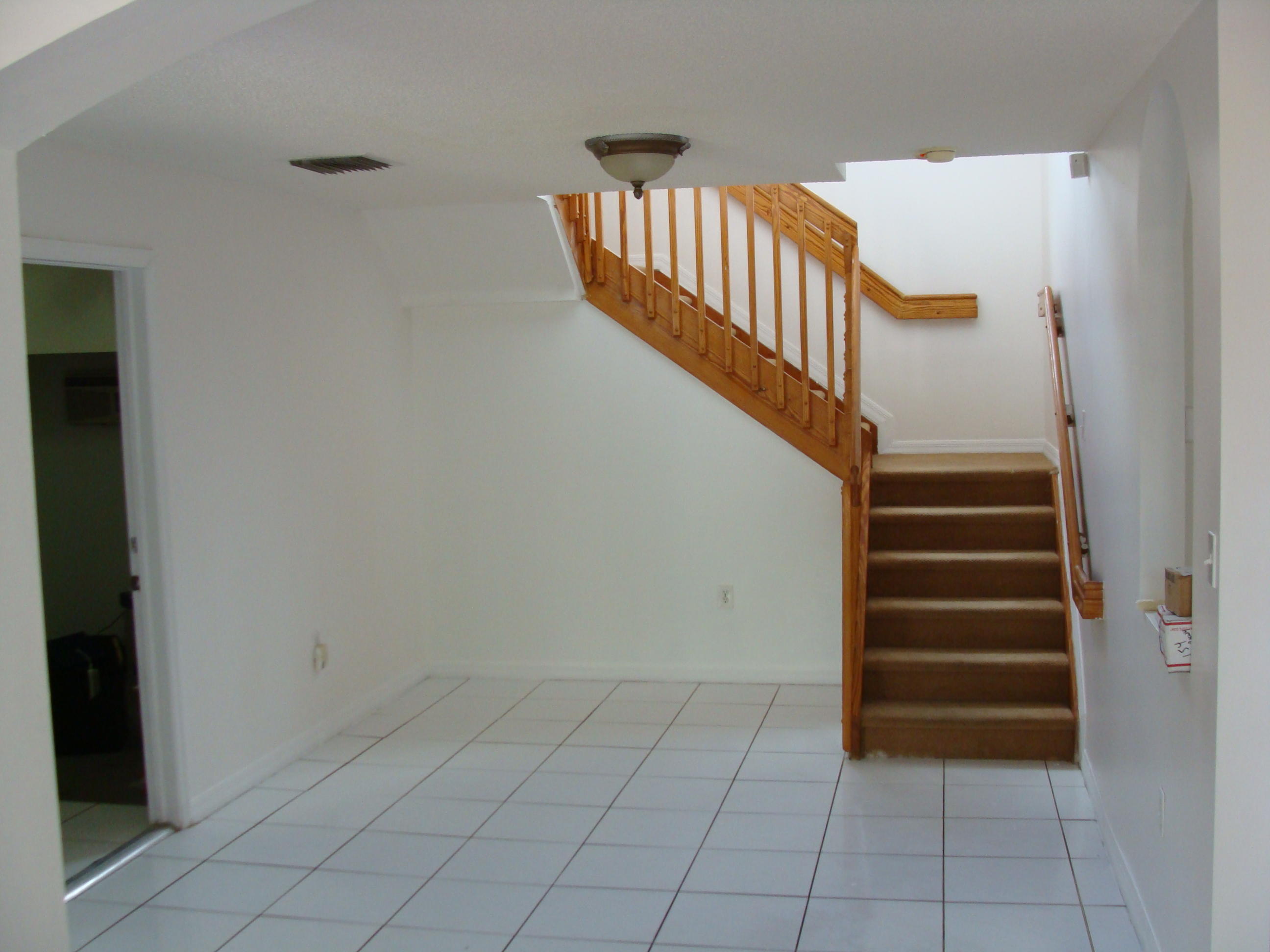 8733 Southwest 158th Place Miami, FL 33193 - Photo 9 of 12 DSC00868